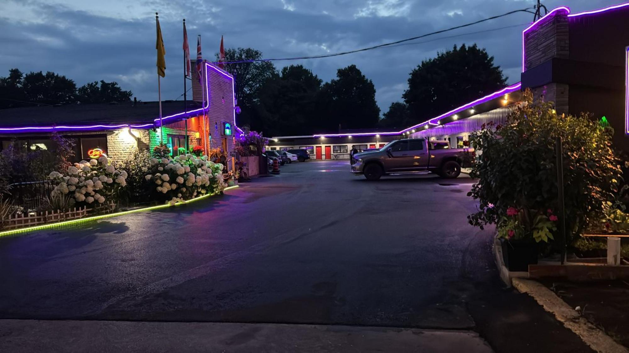 Crestwood Motel Burlington Exteriör bild