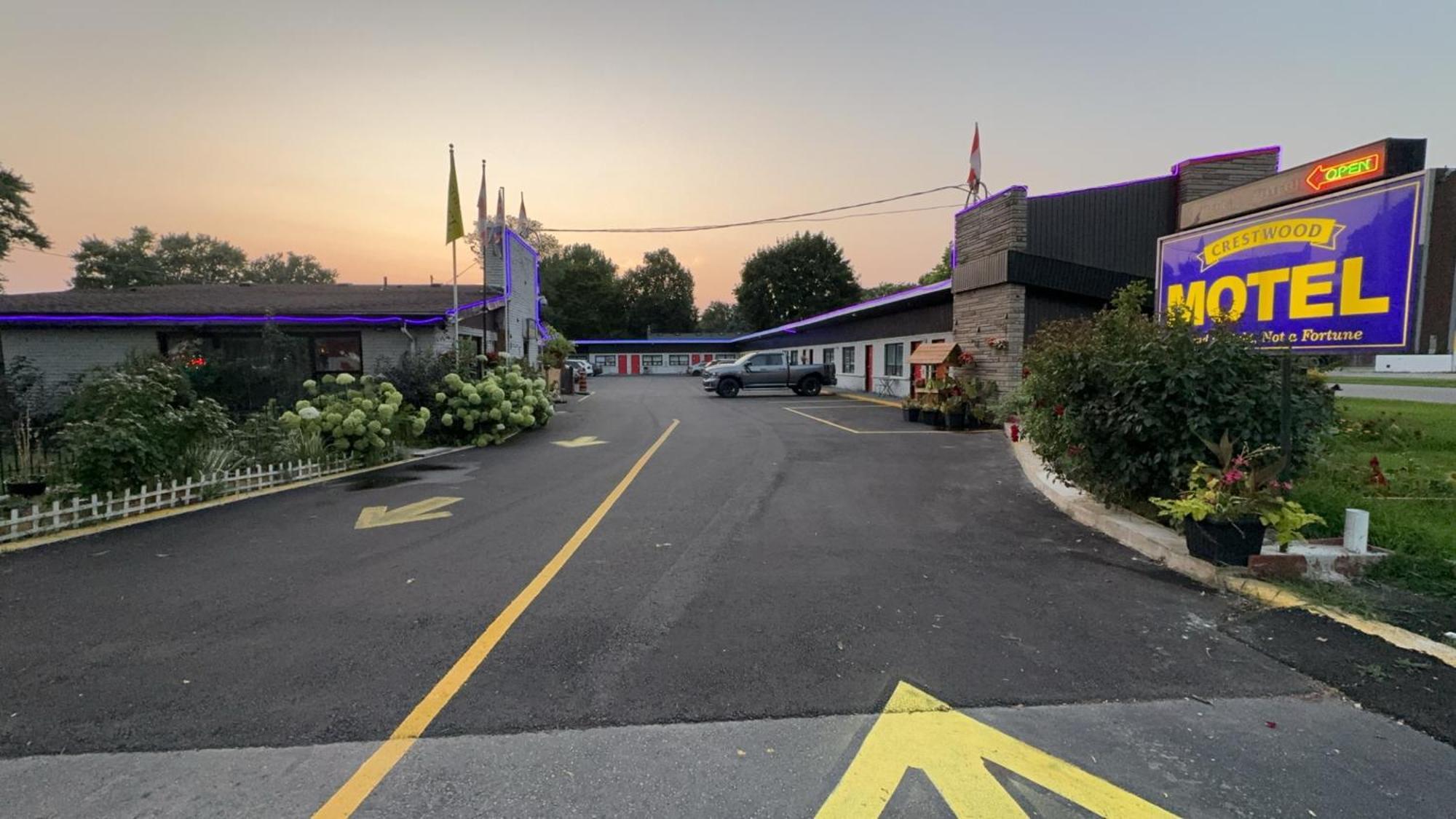 Crestwood Motel Burlington Exteriör bild